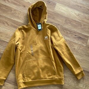 NWT UA Essential Fleece Hoodie